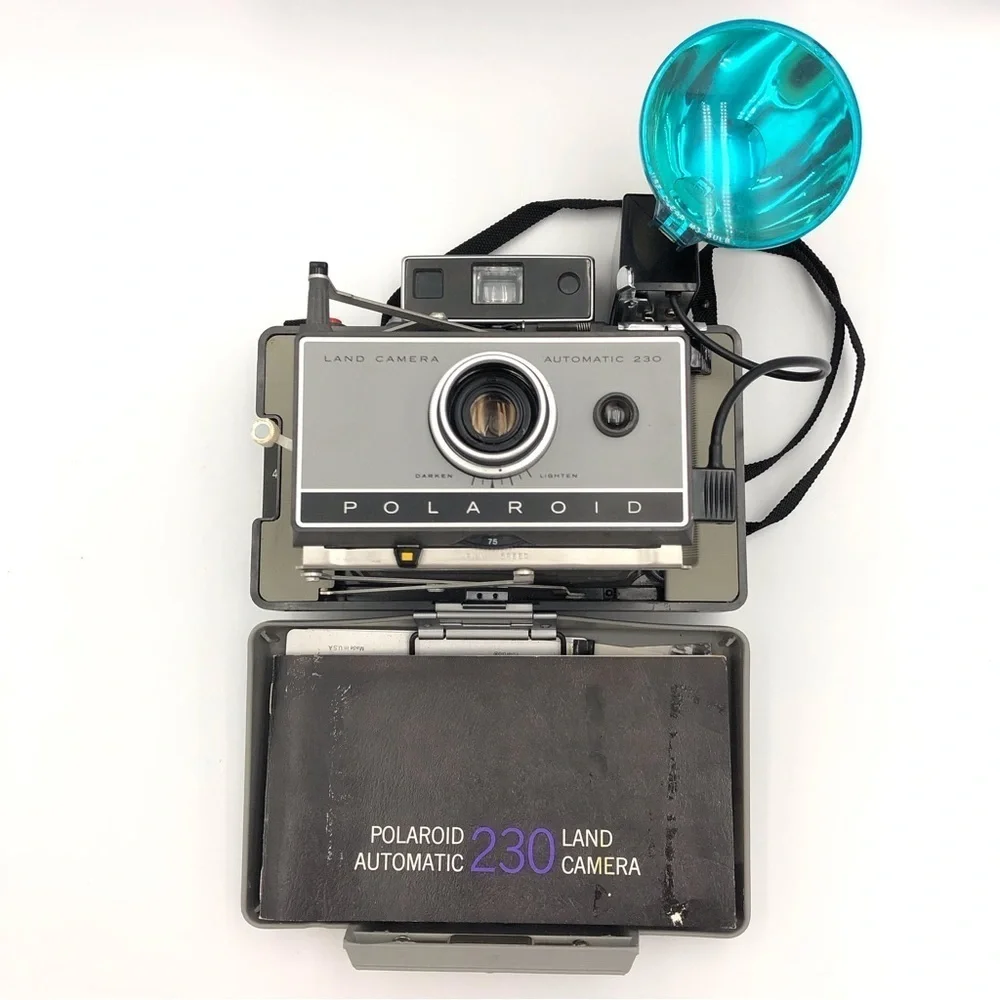 Vintage Polaroid 230 Land Camera